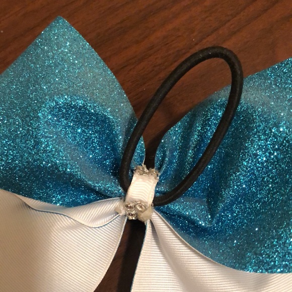 NWOT The Fault In Our Stars Cheer Hair Bow. Very Glittery. Beautiful colors. - Picture 7 of 11